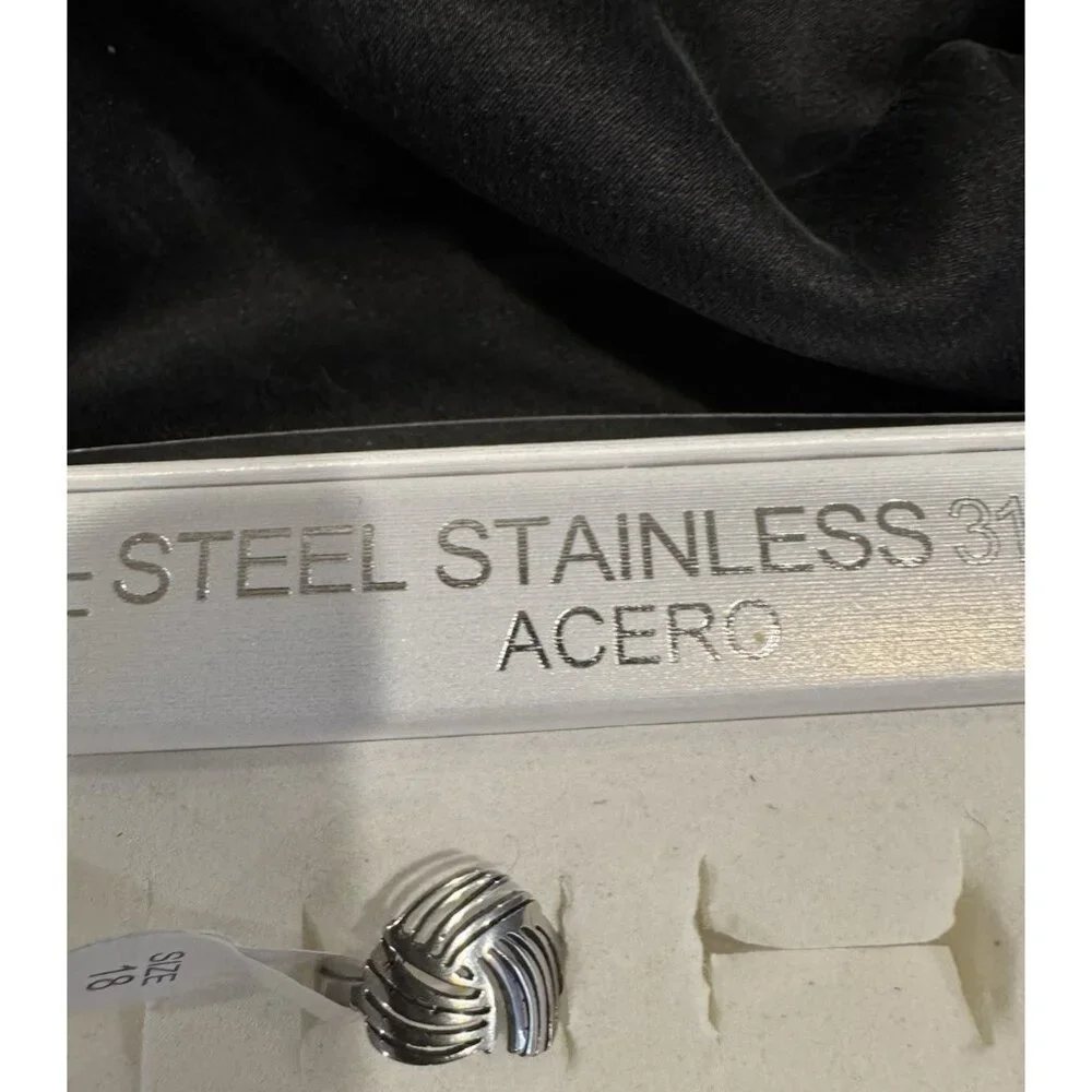 Acero Stainless Steel Silvertone Heart Ring Women's 18 US 8 NEW